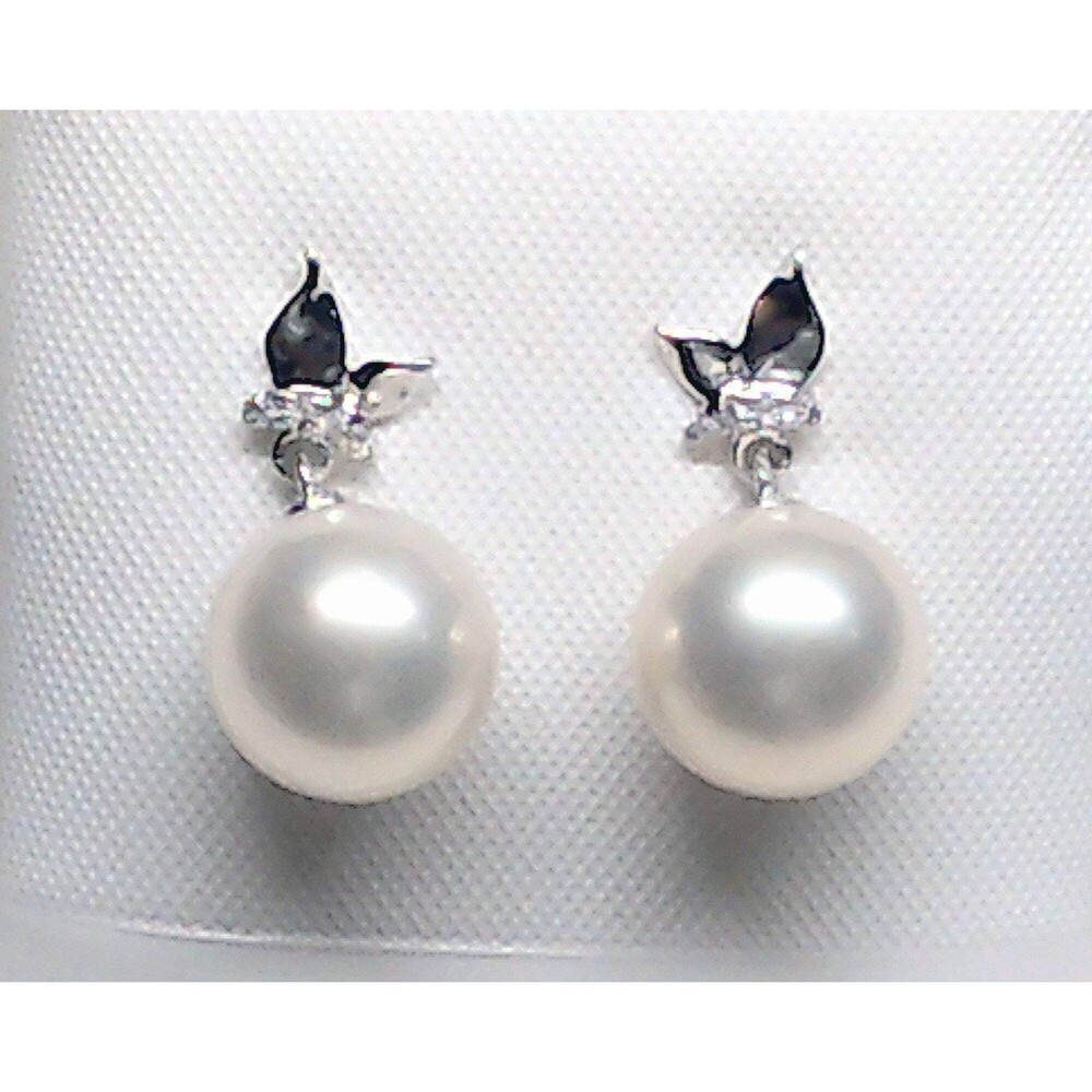 14K White Gold and diamond Pearl Earrings